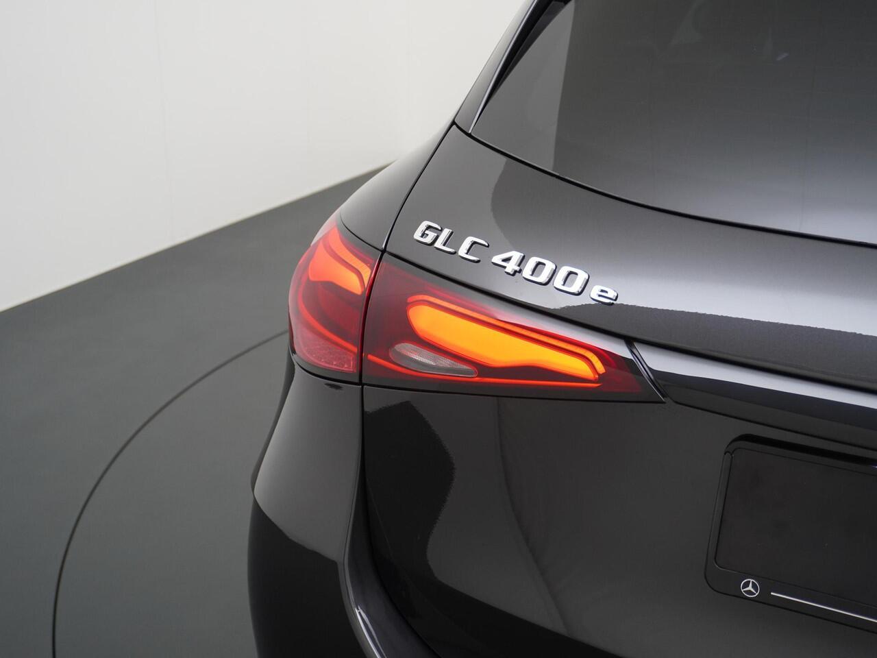 Mercedes-Benz GLC-KLASSE 400e 4MATIC Sport Edition | Burmester Surround Sound | Panorama - Schuifdak | Trekhaak Wegklapbaar | Digital Light | 360° Camera | Distronic Cruise Control | Memorystoelen