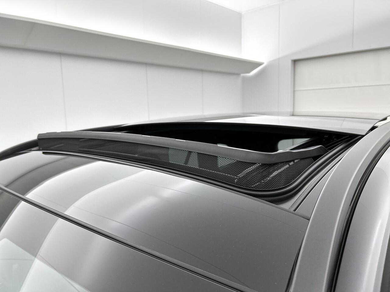 Mercedes-Benz GLC-KLASSE 300e 4MATIC Sport Edition | Premium pakket | Trekhaak | Rijassistentiepakket Plus | Winter pakket | Nightpakket | Smartphone-integratie | Parkeerpakket met 360°-camera | DIGITAL LIGHT | KEYLESS GO-comfortpakket |