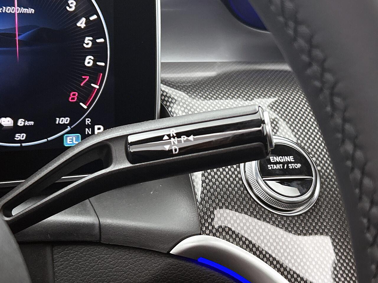 Mercedes-Benz GLC-KLASSE 300e 4MATIC Sport Edition | Premium pakket | Panoramaschuifdak | Smartphone integratie | Trekhaak | Parkeerpakket met 360°-camera | Voorstoelen met Memory | MBUX Augmented Reality |