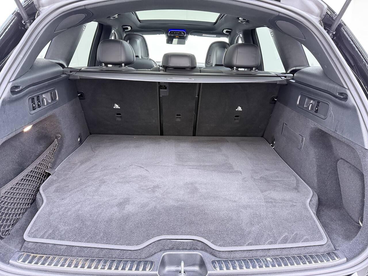 Mercedes-Benz GLC-KLASSE GLC 300 e 4M AMG Line | Luchtvering Achteras Trekhaak Burmester Head-Up Memory