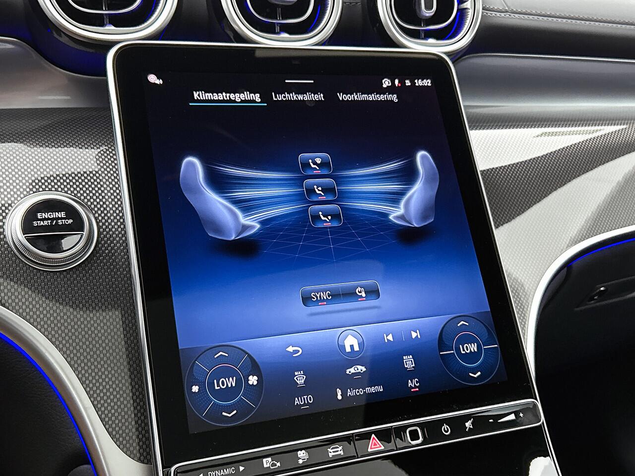 Mercedes-Benz GLC-KLASSE 400e 4MATIC Sport Edition | Trekhaak | Premium pakket | 360°-camera | Memorypakket | DIGITAL LIGHT | 20 inch AMG velgen | URBAN GUARD voertuigbescherming plus | EASY PACK achterklep | KEYLESS GO-comfortpakket |