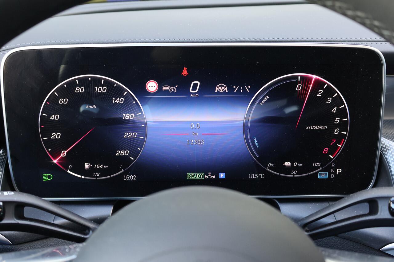 Mercedes-Benz GLC-KLASSE Coupé 300e 4MATIC AMG Line l Panoramadak l Niveau- regeling l KEYLESS GO l Rij-assistentie plus l Digital Light l Memory pakket l MBUX l 360 gr Camera l Trekhaak Wegklapbaar l DAB l Sfeerverlichting l Burmester l Night pakket l stoelverwarming V + A l