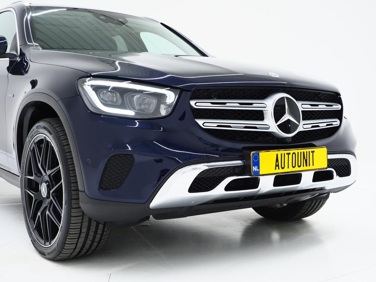 Mercedes-Benz GLC-KLASSE 300e 4MATIC Premium Plus | Panoramadak | Trekhaak | Burmester | 360 | Adaptive Cruise | Keyless