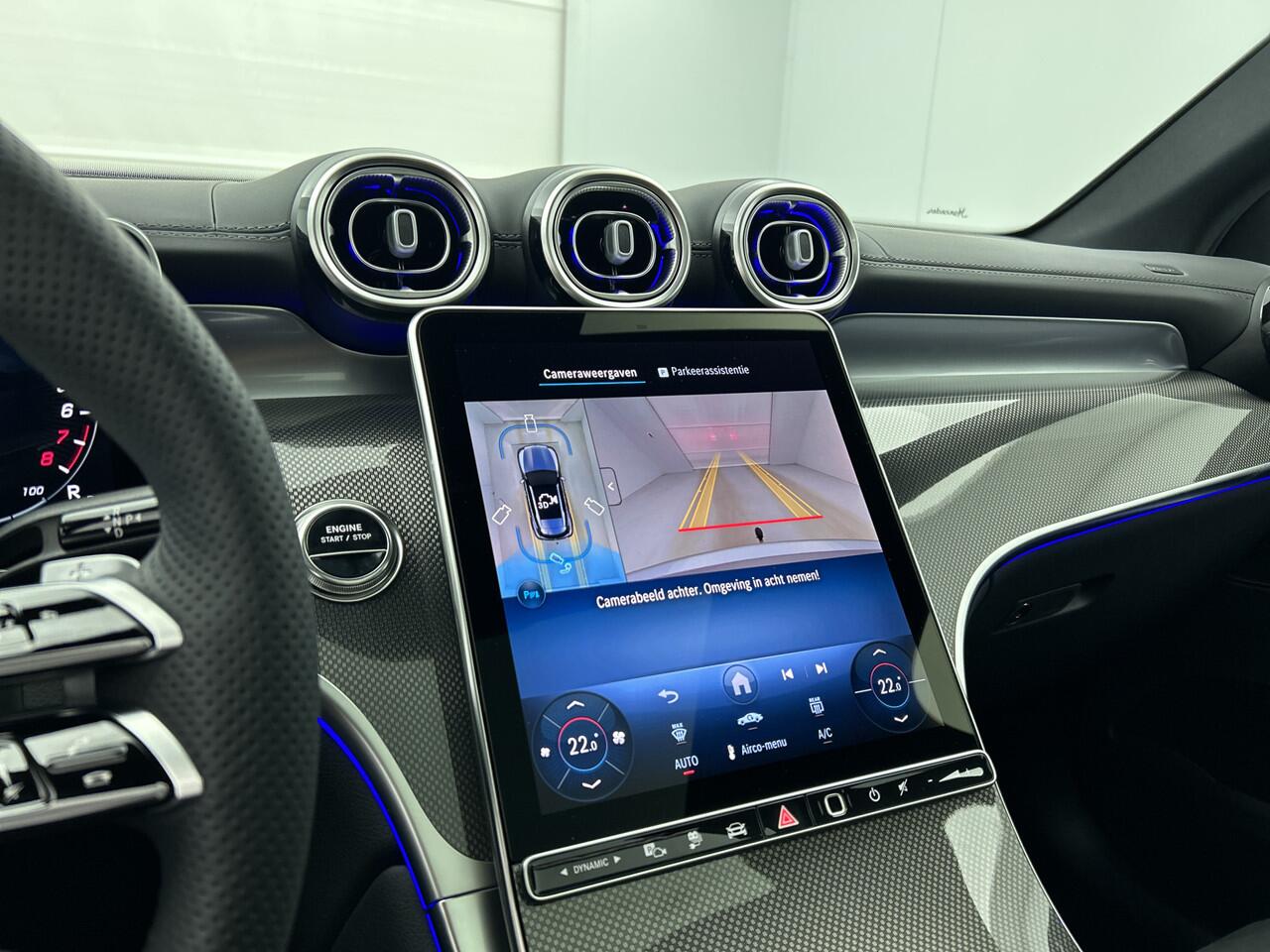 Mercedes-Benz GLC-KLASSE 300e 4MATIC Sport Edition | Premium pakket | Winter pakket | Rijassistentiepakket Plus | Trekhaak | Digital Light | Smartphone integratie | Panoramaschuifdak | 360°-camera | Augmented Reality Navigation |