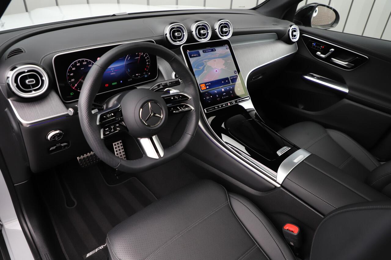 Mercedes-Benz GLC-KLASSE 300e AMG 4-Matic | 313PK | Pano | Massage | Keyles-go | Sfeerverlichting | Memory | Distronic+ | Stoelventilatie | Air-balance | Stuurwielverw. | 2024.