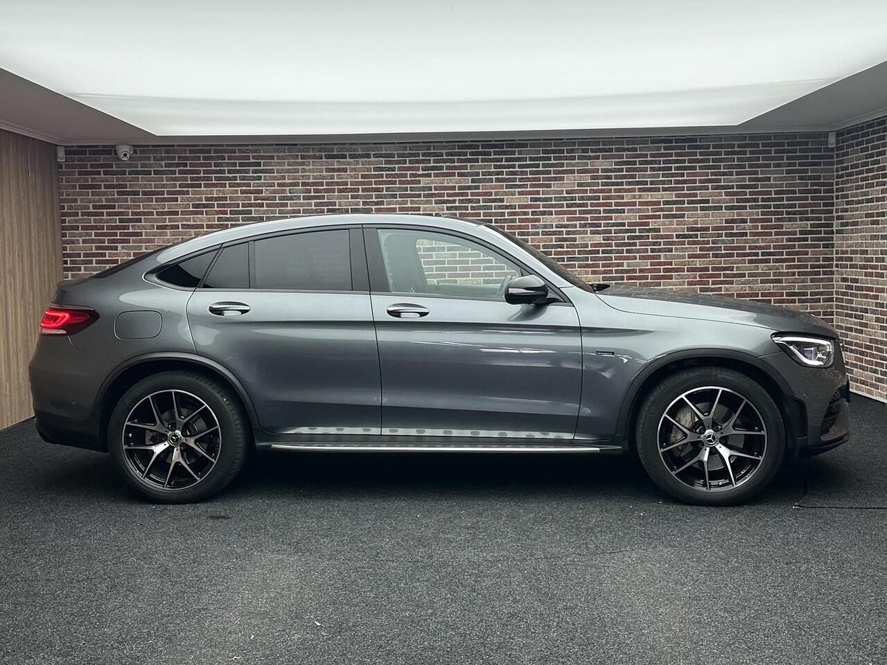 Mercedes-Benz GLC-KLASSE Coupé 300e 4MATIC Premium Plus AMG Panorama Sfeer Headup Memory