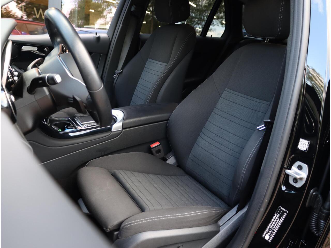 Mercedes-Benz GLC-KLASSE 300e 4MATIC Business Solution 320pk