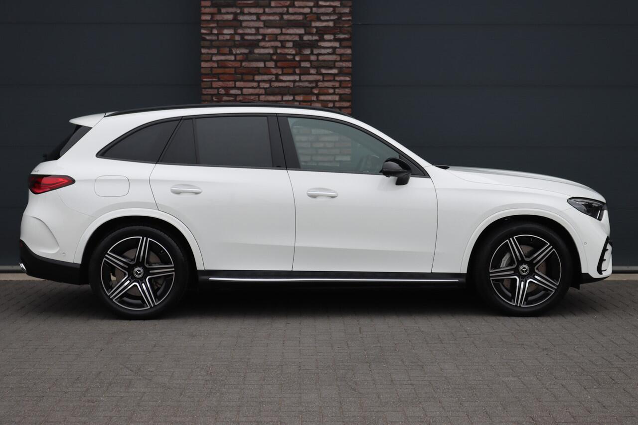 Mercedes-Benz GLC-KLASSE 300e 4MATIC Premium+ AMG Line Aut9 | Luchtvering | Achterasbesturing | Distronic+ | Burmester | Trekhaak | HUD | Verwarmd Stuurwiel | Digital Light | Keyless Go |