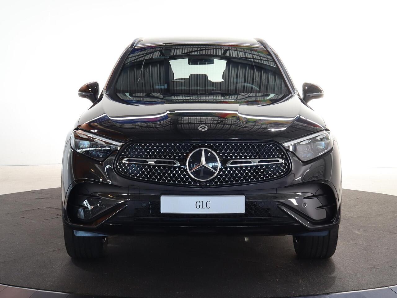 Mercedes-Benz GLC-KLASSE 300e 4MATIC Sport Edition | Night | Panoramaschuifdak | 360° camera | Dodehoekassistent | DIGITAL LIGHT |