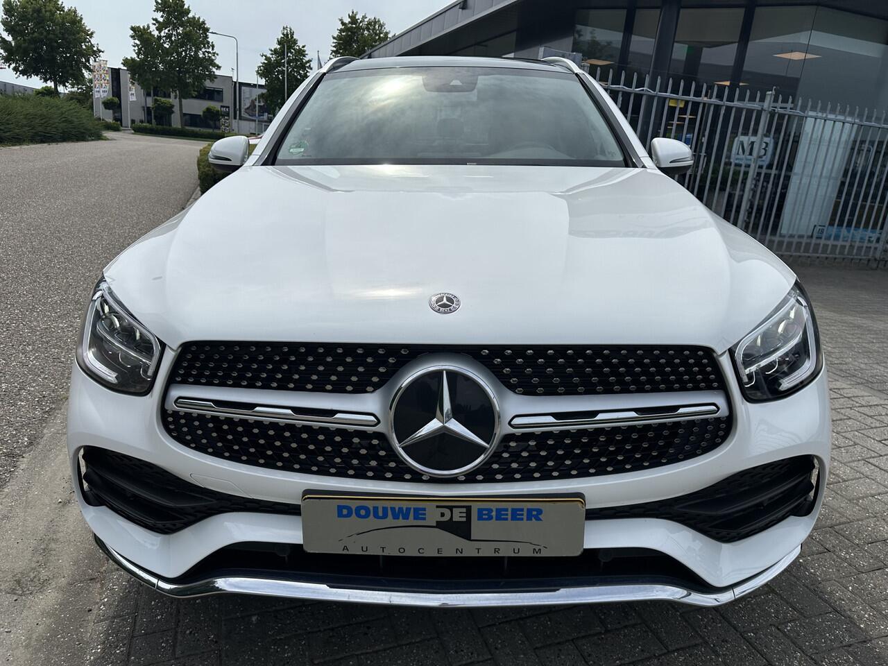 Mercedes-Benz GLC-KLASSE 200 4MATIC AMG Line Pano-Dak | Trekhaak | Elekt. Klep | Stoelverw.
