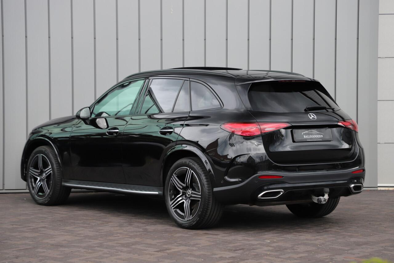 Mercedes-Benz GLC-KLASSE 300 AMG 4-Matic | 258PK | Luchtvering | Achterasbesturing | Massage | Head-up | Keyles-go | Burmester | Sfeerverlichting | Pano | Digital-light | 2023.