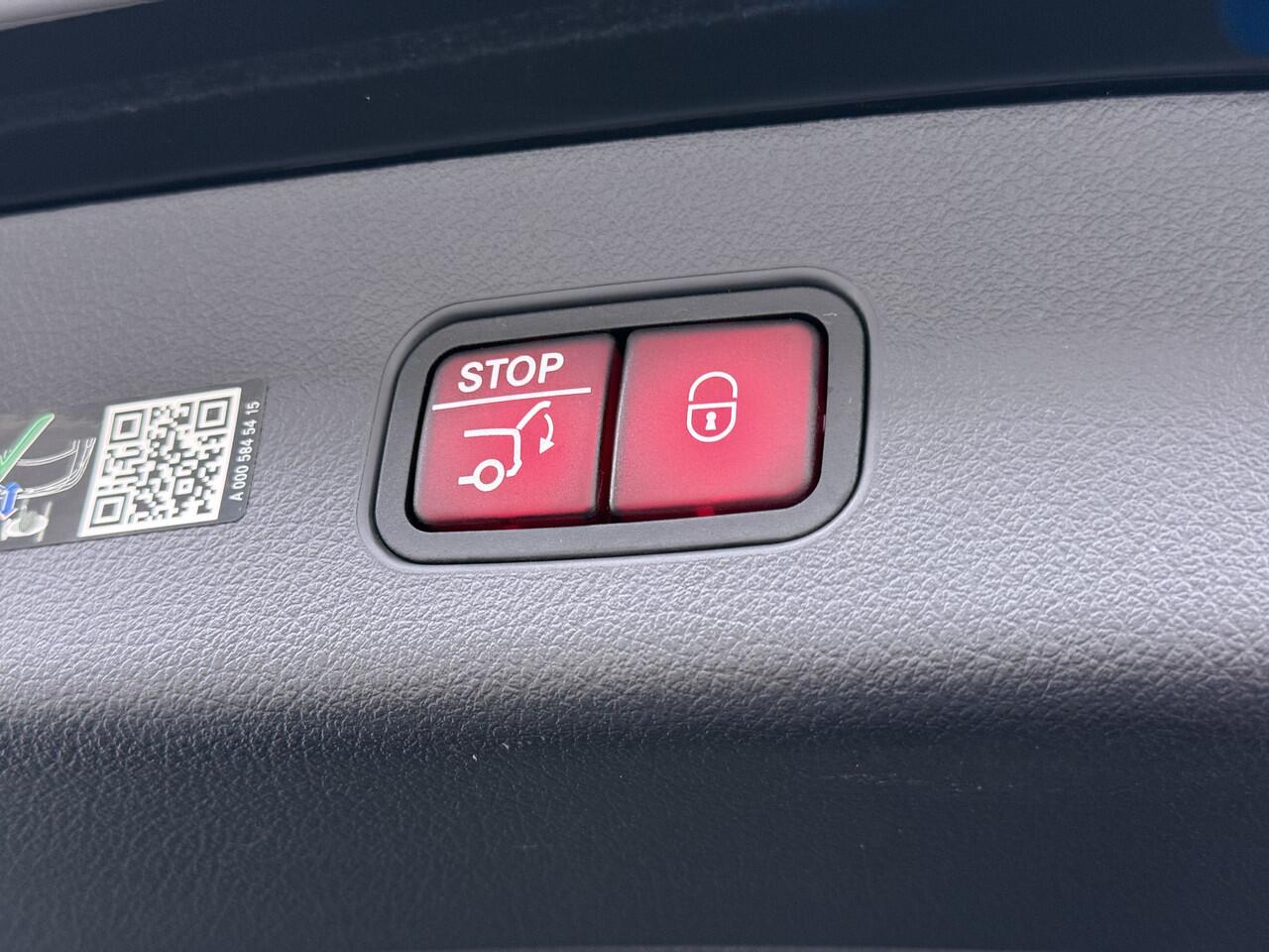 Mercedes-Benz GLC-KLASSE GLC 300 e 4M AMG Line | Luchtvering Achteras Trekhaak Burmester Head-Up Memory