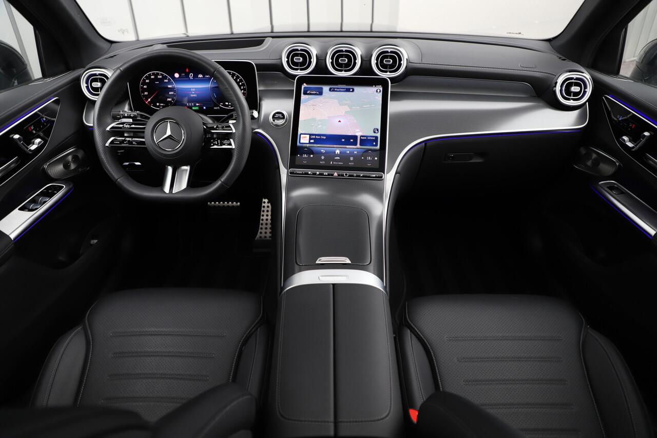 Mercedes-Benz GLC-KLASSE 400e AMG 4-Matic | 381PK | Head-up | Keyles-go | Pano | Sfeerverlichting | Burmester | Digital-light | Distronic+ | Stuurwielverw. | 2024.