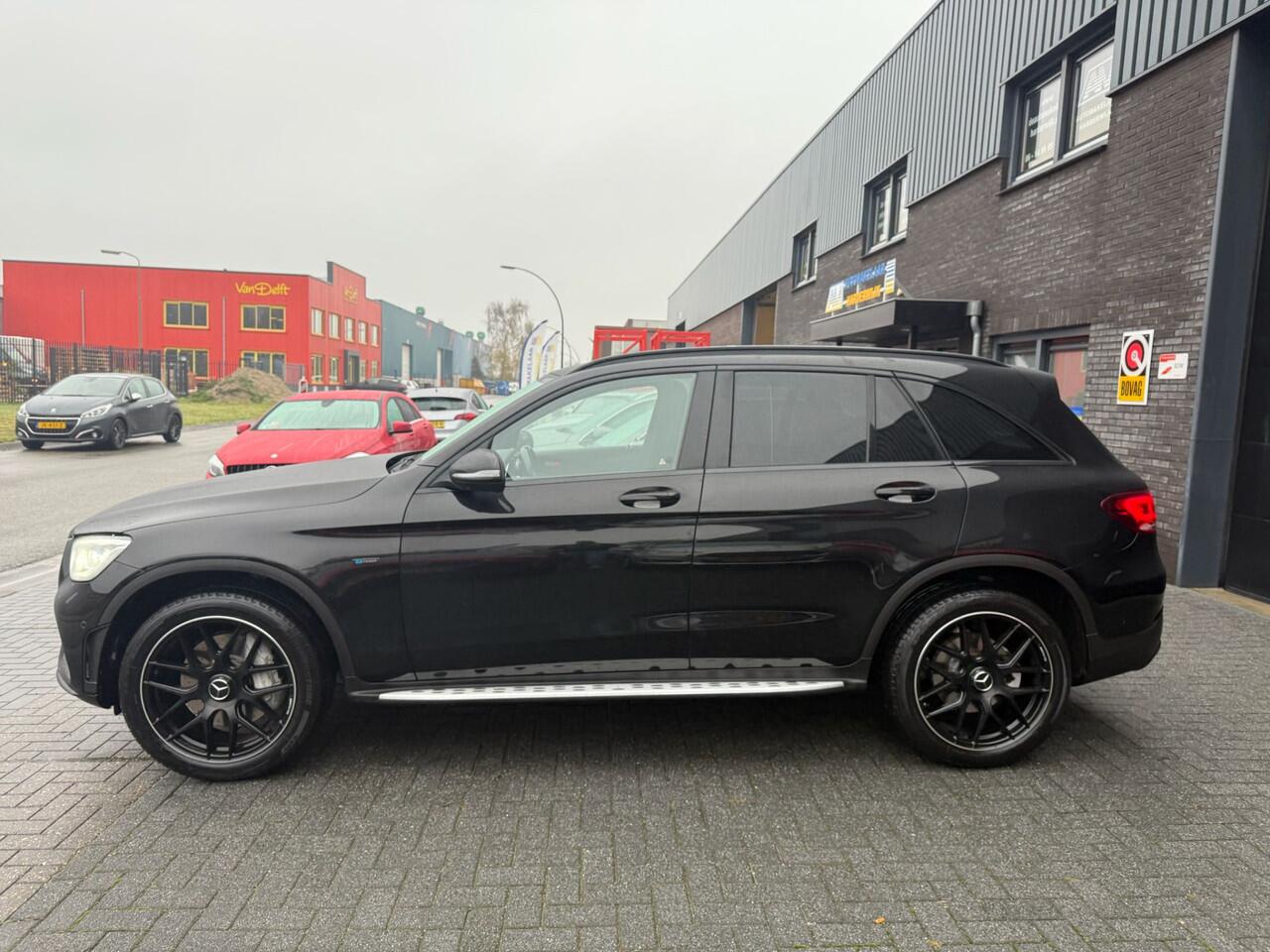 Mercedes-Benz GLC-KLASSE 300de 4MATIC Premium Plus | 2E EIGENAAR | PANO DAK | BURMESTER | NAVI | LED |
