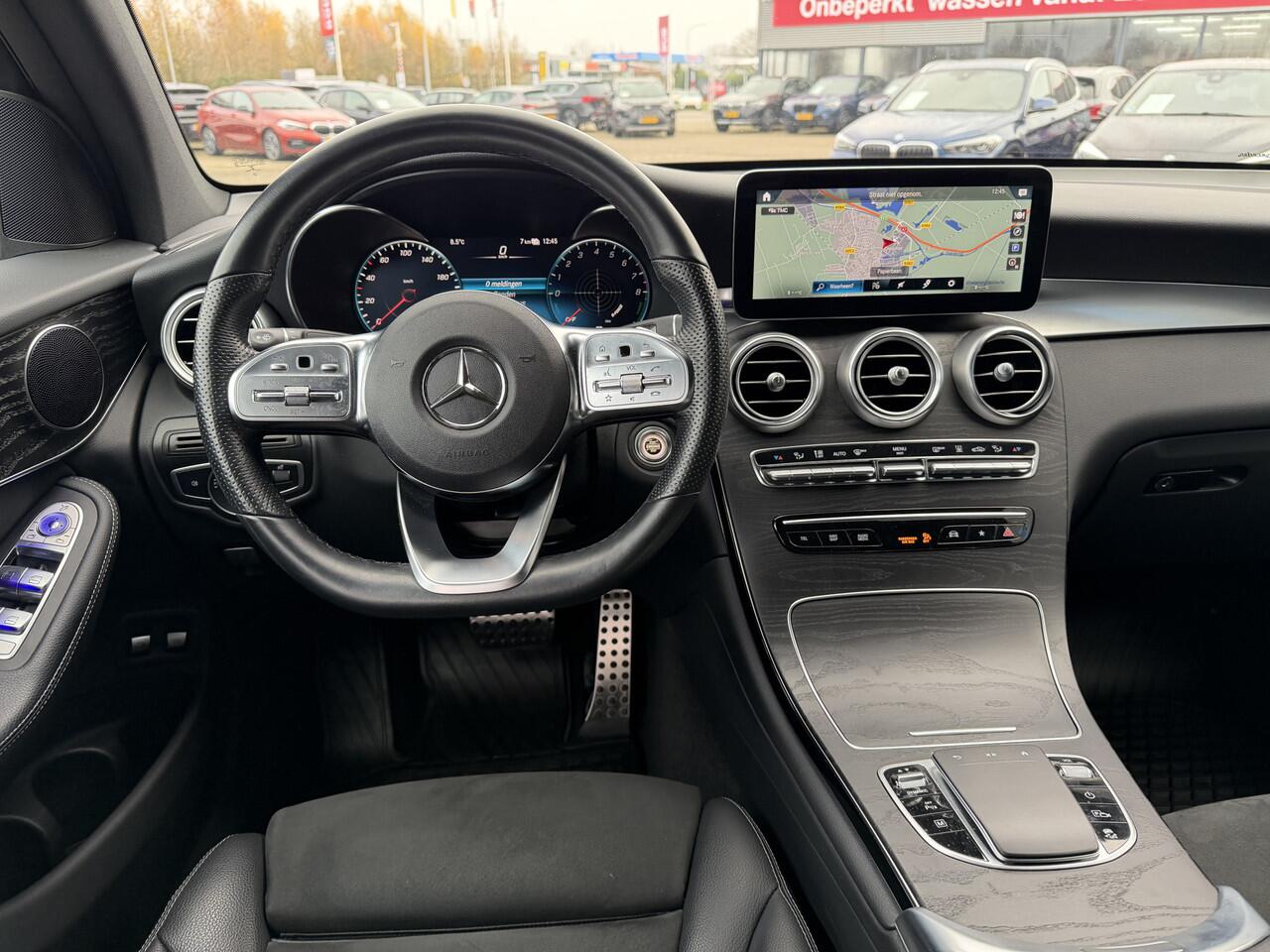 Mercedes-Benz GLC-KLASSE Coupé 300e 4MATIC AMG-Line Trekhaak Distronic ACC LED 20 Inch Night Pack Carplay 360 Graden Camera