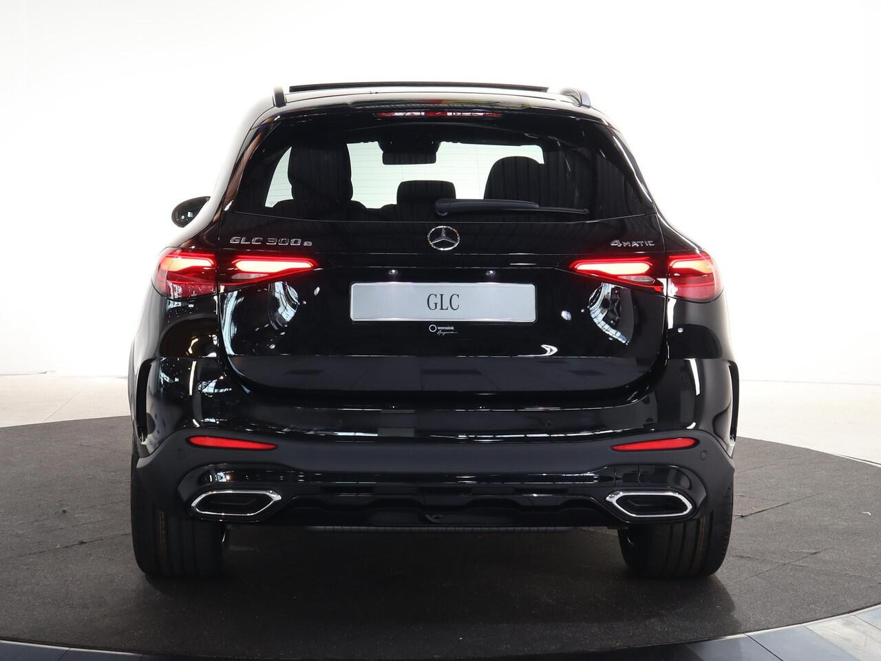 Mercedes-Benz GLC-KLASSE 300e 4MATIC Sport Edition | Panoramaschuifdak | Trekhaak | Premium Plus | Rijassistentiepakket Plus | Nightpakket | Burmester | Head-up display | 360° camera |