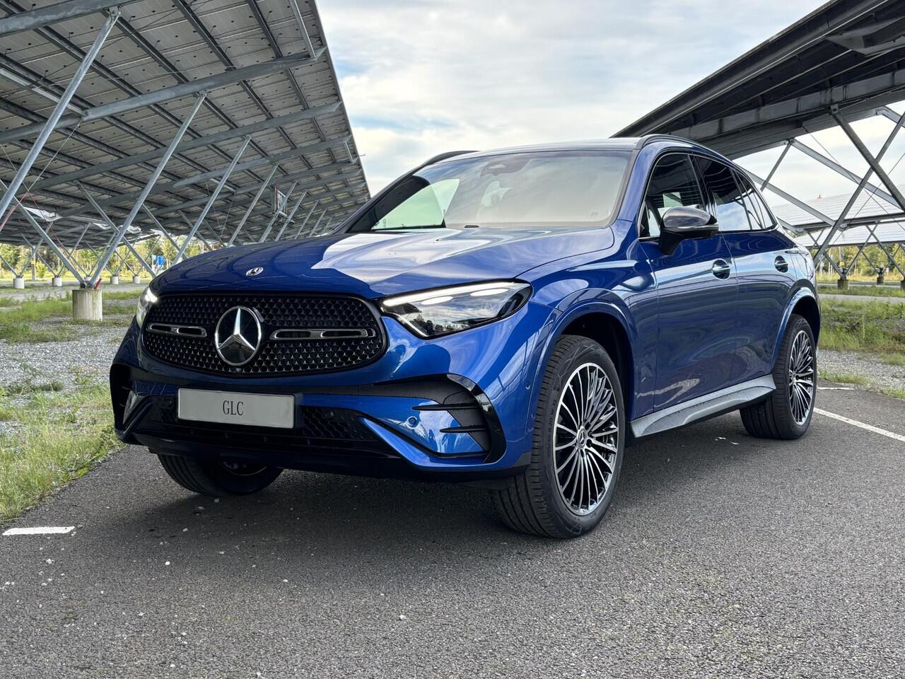 Mercedes-Benz GLC-KLASSE 300e 4MATIC Sport Edition | Panoramaschuifdak | Premium pakket | Nightpakket | 360° camera | Dodehoekassistent | DIGITAL LIGHT |