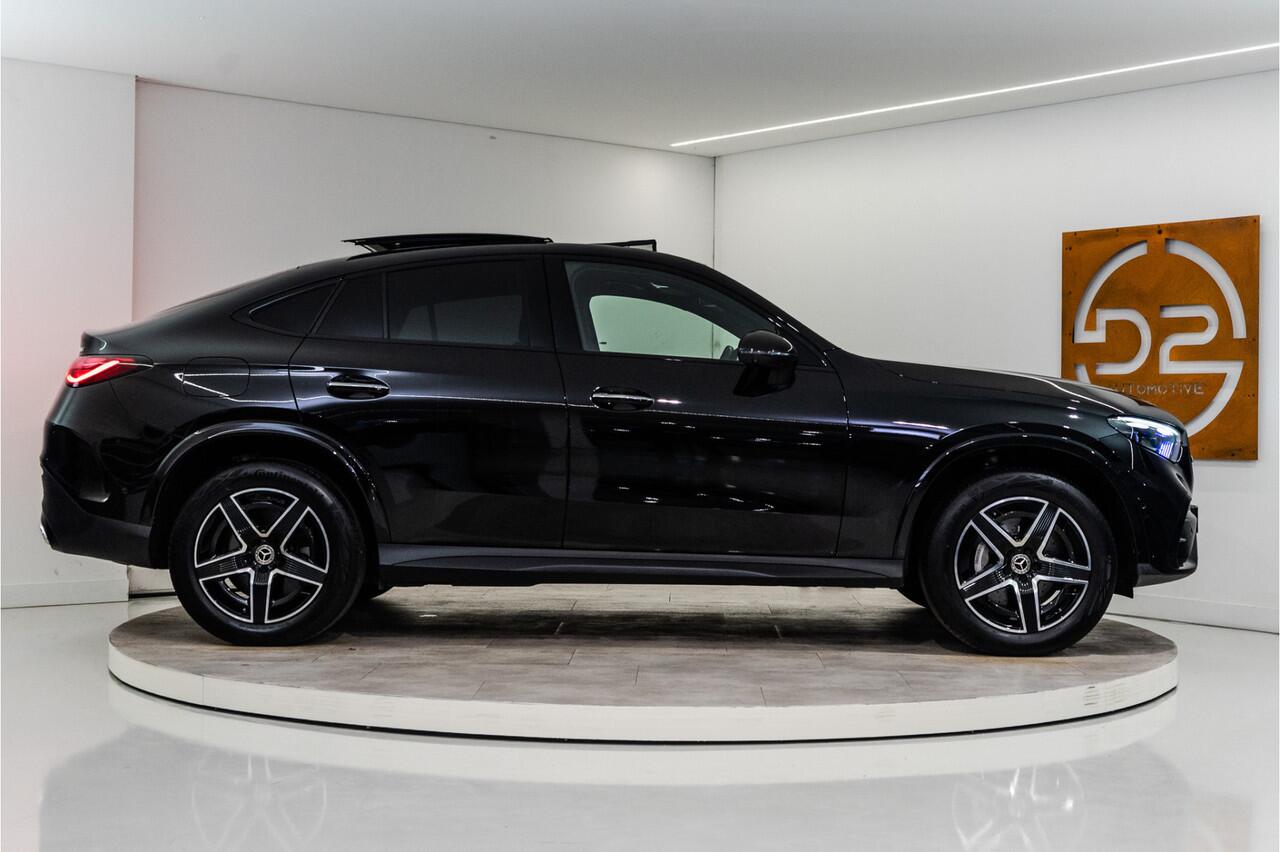 Mercedes-Benz GLC-KLASSE Coupé 400e 4MATIC AMG 381PK | Pano | Burmester | Sfeer | Carbon | Trekhaak | BOMVOL!