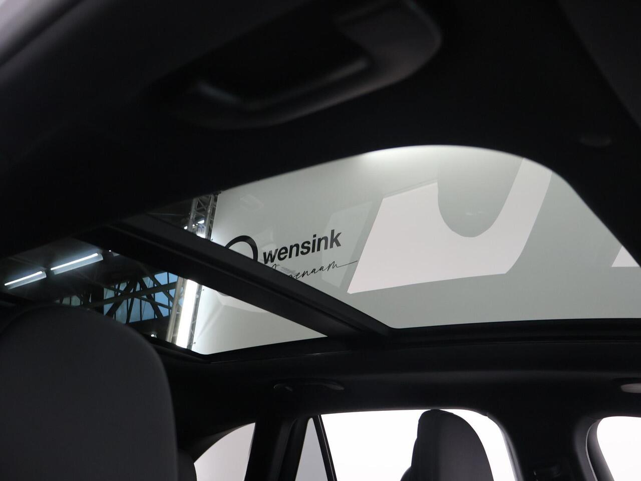 Mercedes-Benz GLC-KLASSE 300e 4MATIC Sport Edition Panoramadak | Premium plus | Trekhaak | Rij ass pakket | 20 inch LM | Night pakket