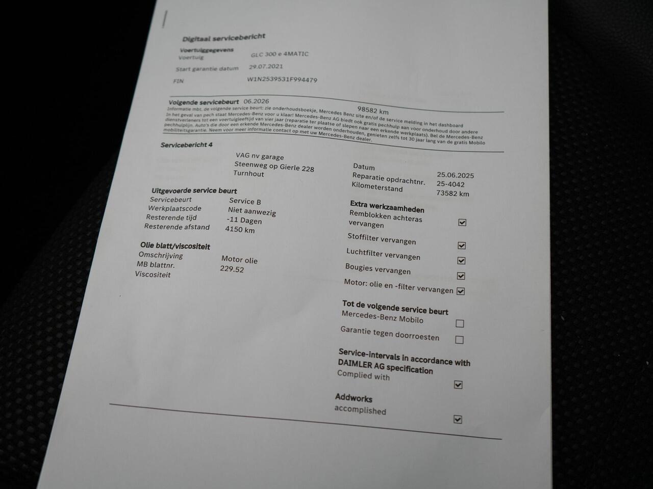 Mercedes-Benz GLC-KLASSE 300e 4MATIC Premium Plug In Hybrid 320pk Dealer O.H. PHEV | Trekhaak Af Fabriek | Panodak | Camera | Lederen Sportstoelen Verwarmd | Sfeerverlichting | Apple Carplay | Sidesteps | Navigatie | DAB |