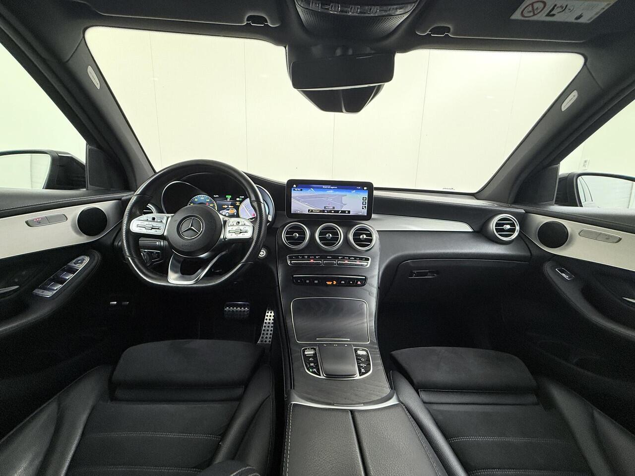 Mercedes-Benz GLC-KLASSE 200 AMG Styling Trekhaak | Multibeam Led | MBUX | Carplay | ACC | 360 Camera | Sfeerverlichting