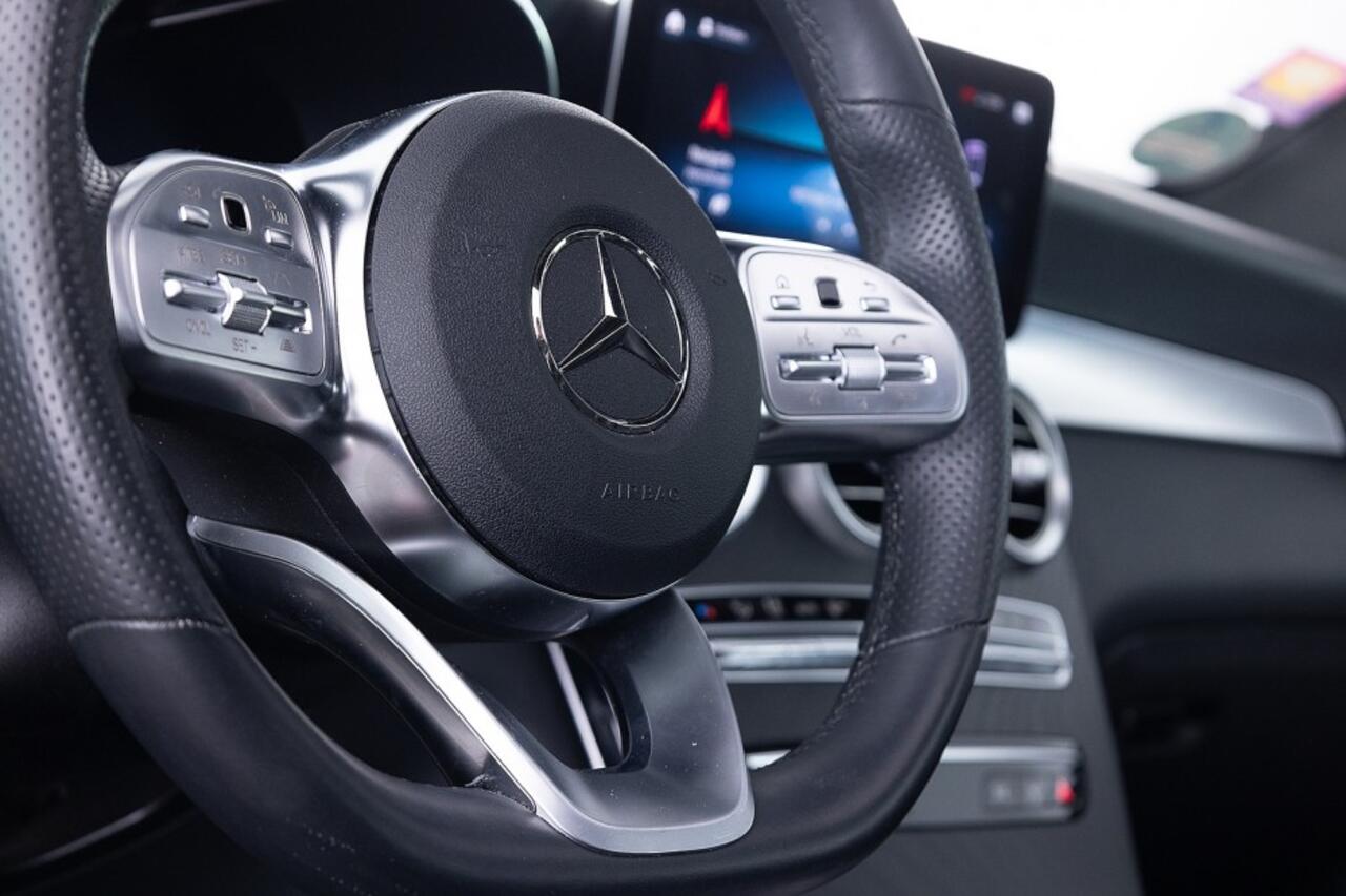 Mercedes-Benz GLC-KLASSE 300 de 4MATIC Premium Plus | PANORAMADAK | EL. STOELEN | Full LED | PHEV Plug-in Hybrid DIESEL