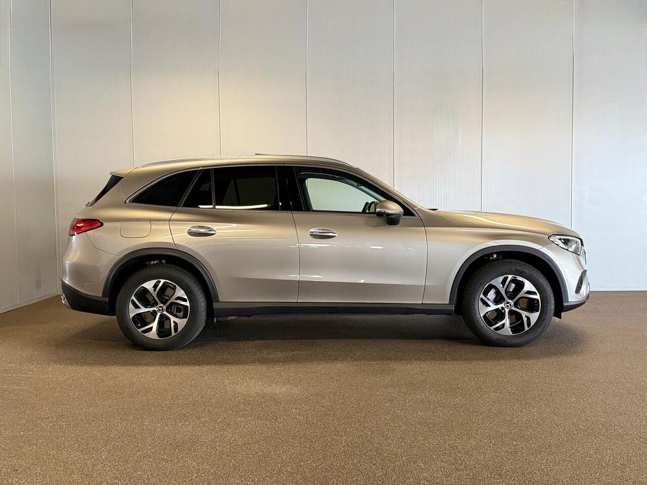 Mercedes-Benz GLC-KLASSE 300e 4 Matic Avantgarde Advanced-PANORAMA-TREKHAAK-KEYLESS-MEMORY-COMPLEET