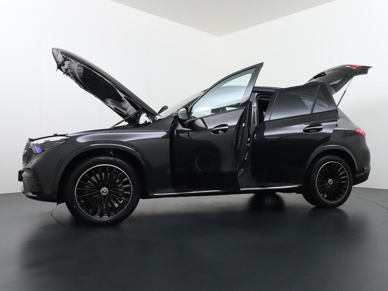 Mercedes-Benz GLC-KLASSE 300e 4MATIC Sport Edition | Massagestoelen Voorin | Luchtvering | Achterasbesturing 4.5° | Distronic Cruise Control | Memoryseats | Trekhaak Wegklapbaar | Head-Up Display | 360° Camera