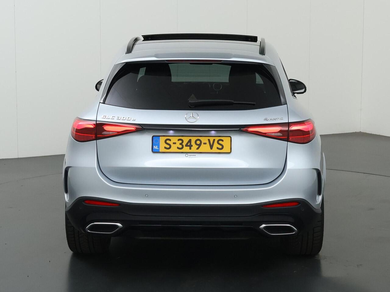 Mercedes-Benz GLC-KLASSE 300e 4MATIC AMG Night | Lederen bekleding | Panoramadak | Headup | Memory | Digital Light | 360 graden camera |