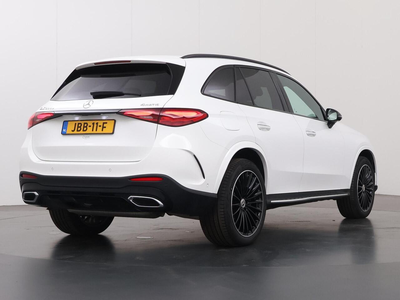 Mercedes-Benz GLC-KLASSE 300e 4MATIC AMG Line | Burmester | Panoramadak | Trekhaak | Memory | Keyless | Night pakket |