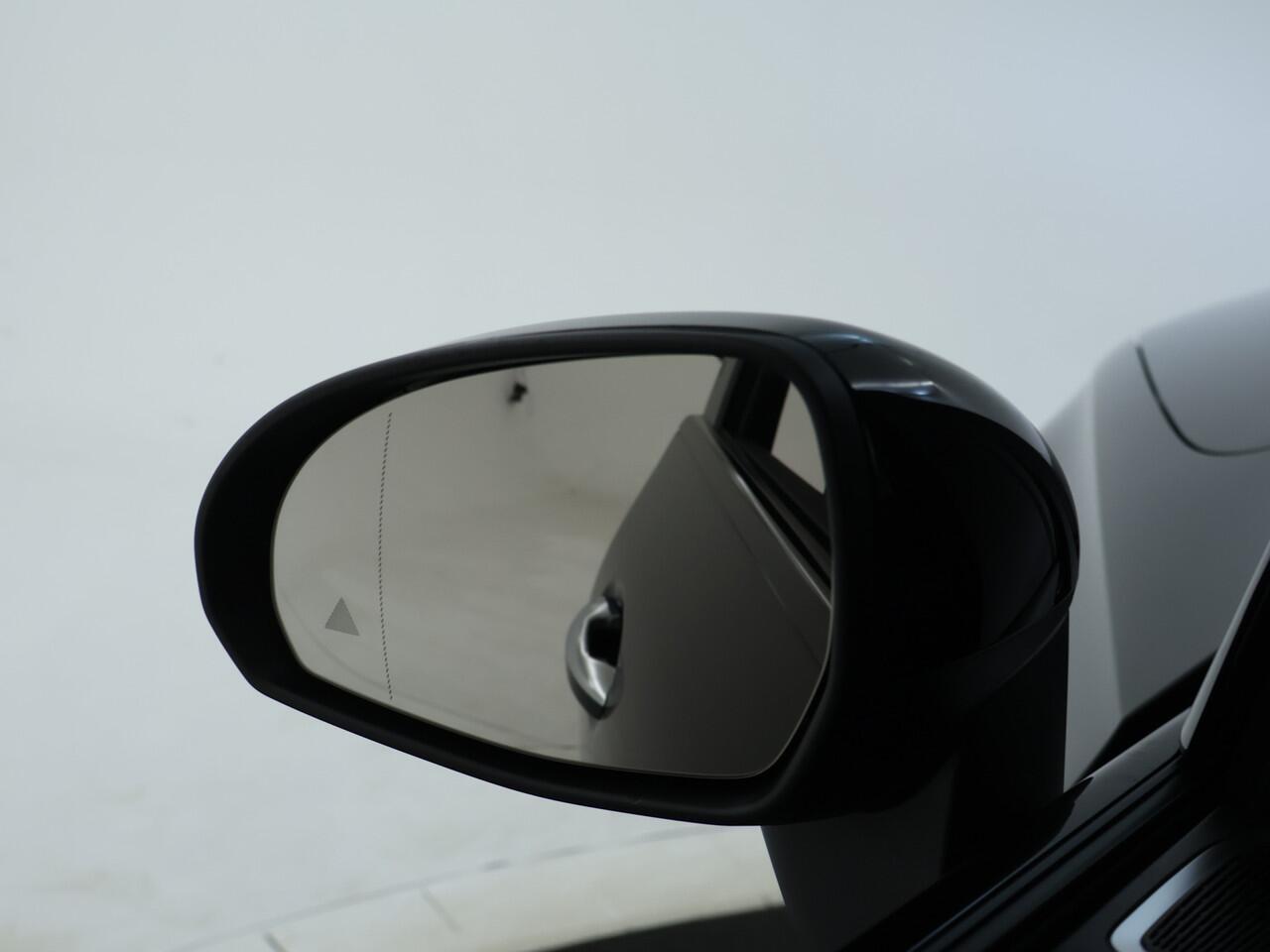 Mercedes-Benz GLC-KLASSE 400e 4MATIC AMG Line | Trekhaak | Rijassistentiepakket Plus | Nightpakket | AMG Premium Plus | Stoelventilatie voor | Winter pakket | Parkeerpakket met 360°-camera | KEYLESS GO-comfortpakket | EASY PACK achterklep |