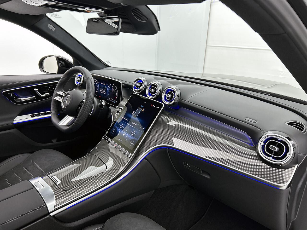 Mercedes-Benz GLC-KLASSE 300e 4MATIC Sport Edition | Premium pakket | Winter pakket | Nightpakket | Rijassistentiepakket Plus | Trekhaak | Smartphone integratie | 360°-camera | DIGITAL LIGHT |