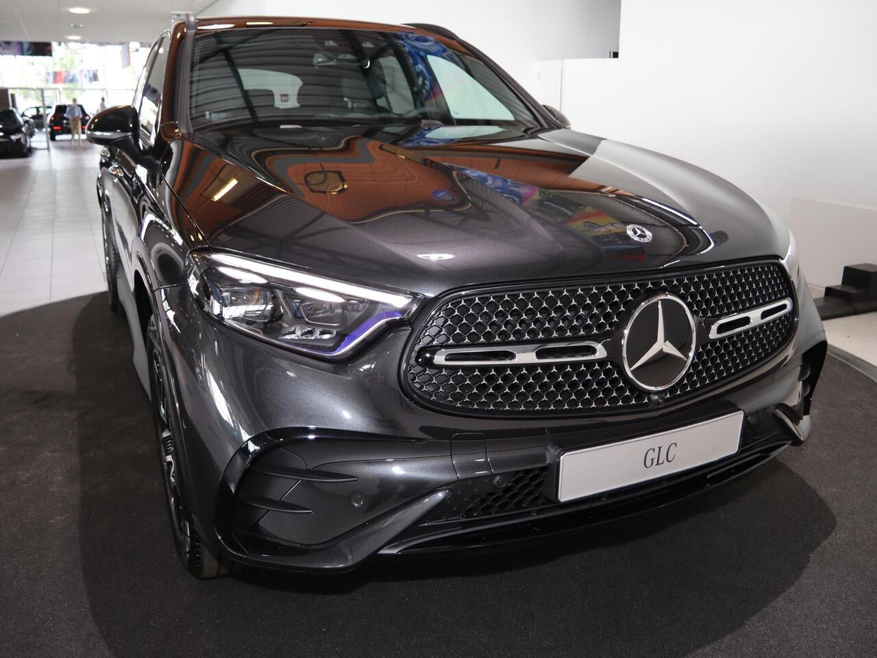 Mercedes-Benz GLC-KLASSE 400e 4MATIC AMG Line | Night | Panoramadak | Burmester | Keyless | Nappaleder |