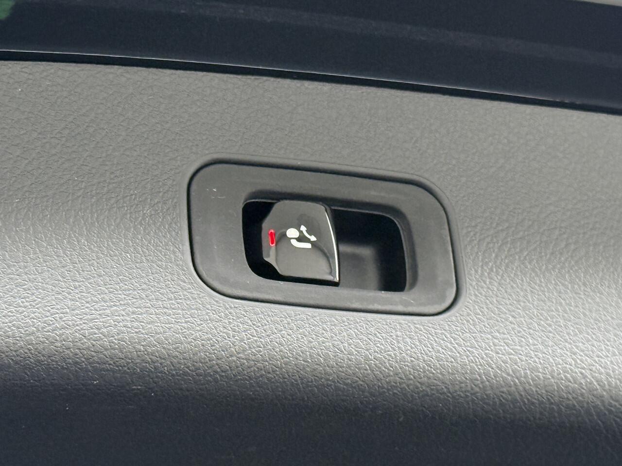 Mercedes-Benz GLC-KLASSE 300e AMG 4Matic // Burmester // Trekhaak // Panoramadak // Distronic // Rijassistentie pakket // Leder // Memory // 360 Camera // Alarm // Treeplanken