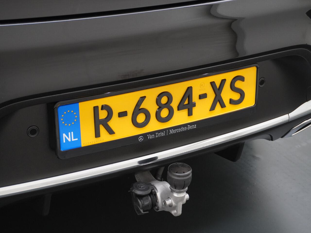 Mercedes-Benz GLC-KLASSE Coupé 300 e 4MATIC AMG line | Rijassistentie Trekhaak