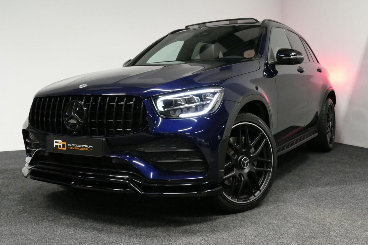 Mercedes-Benz GLC-KLASSE 300e 4MATIC AMG Line / Panamericana Grille / Panoramadak / Elektr. verstelbare voorstoelen + memory / Apple Carplay - Android Auto / Sfeerverlichting / Rondomzichtcamera / MANUFAKTUR kleur / Elektr. wegklapbare trekhaak / 21'' LMV / Keyless / LED High Per