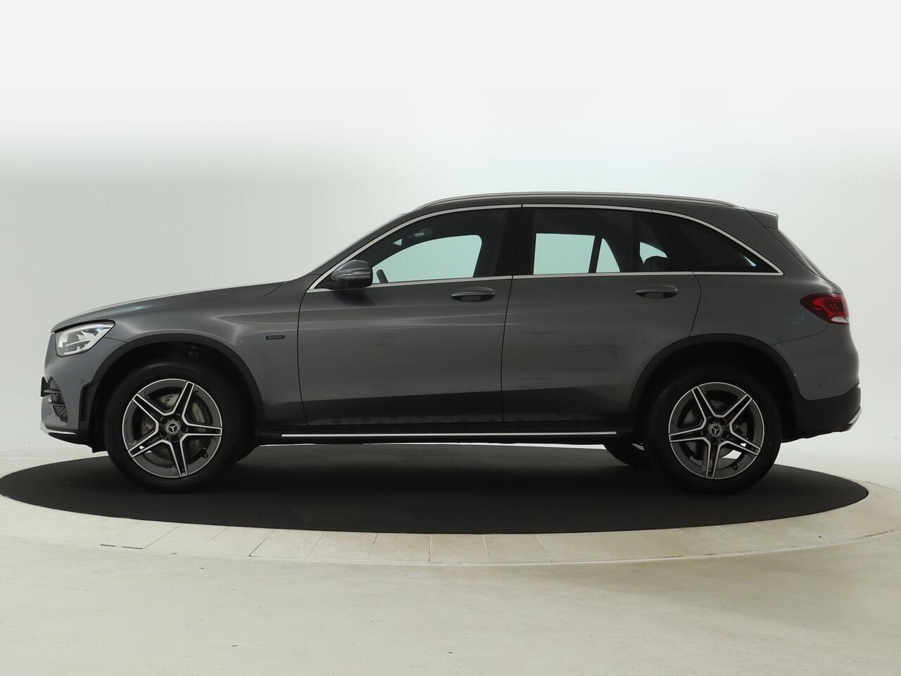 Mercedes-Benz GLC-KLASSE 300 e 4MATIC Business Solution AMG AMG Styling | Nightpakket Inclusief 24 maanden MB Certified garantie voor Europa.