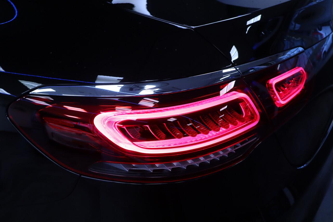 Mercedes-Benz GLC-KLASSE Coupé 300e 4MATIC Business Solution AMG Hybride Navigatie Cruise Control 19LMV 360 Camera Schuifdak