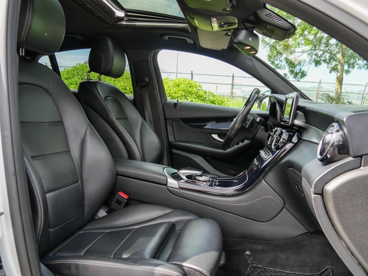 Mercedes-Benz GLC-KLASSE Coupé 250 4MATIC Business Solution AMG | PANODAK | CAMERA | NAVIGATIE |