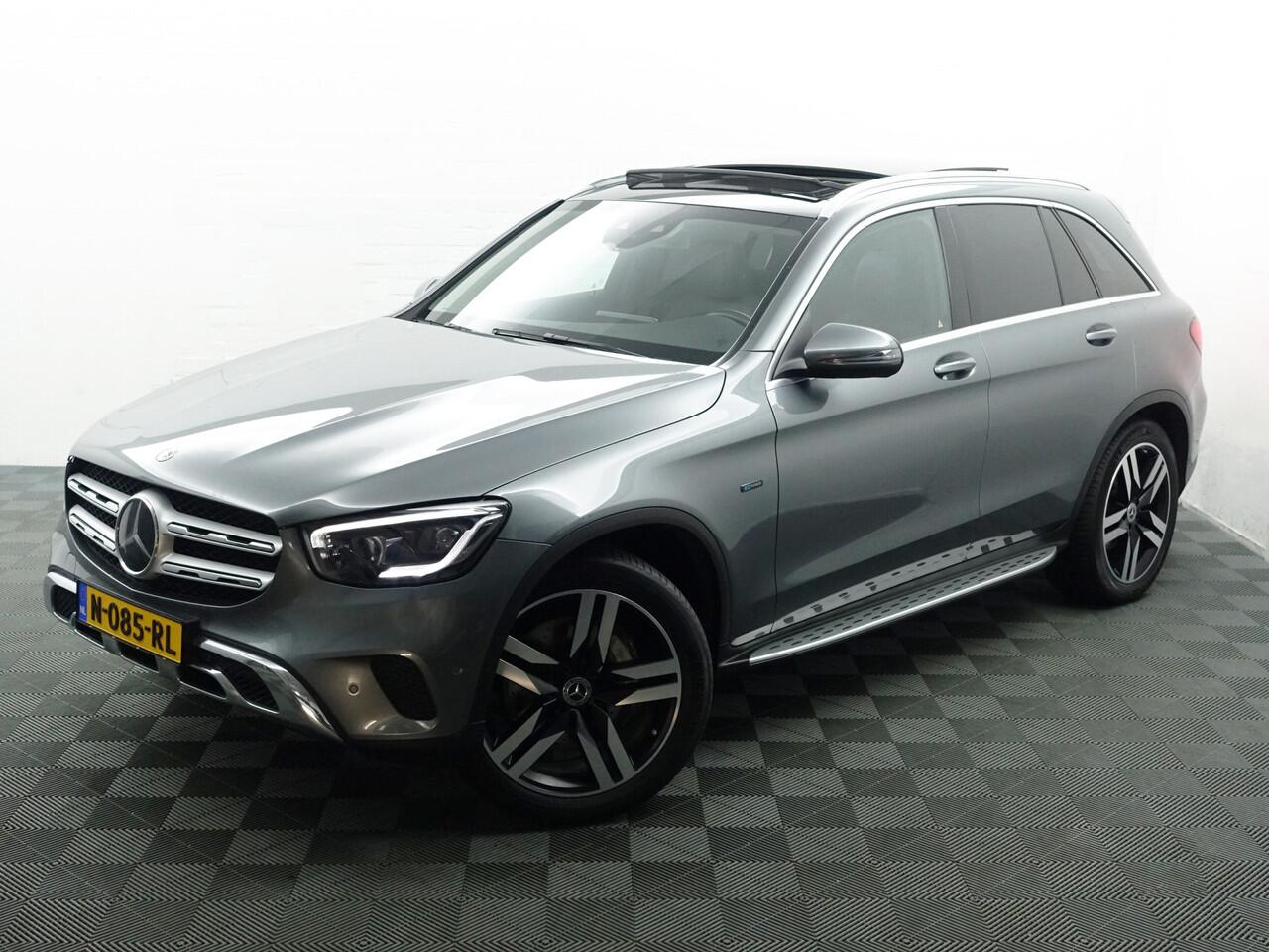 Mercedes-Benz GLC-KLASSE 300e 4MATIC AMG Premium Plus Aut- Panodak, Burmester, Sfeerverlichting, Xenon led, Treeplanken, Ada Cruise