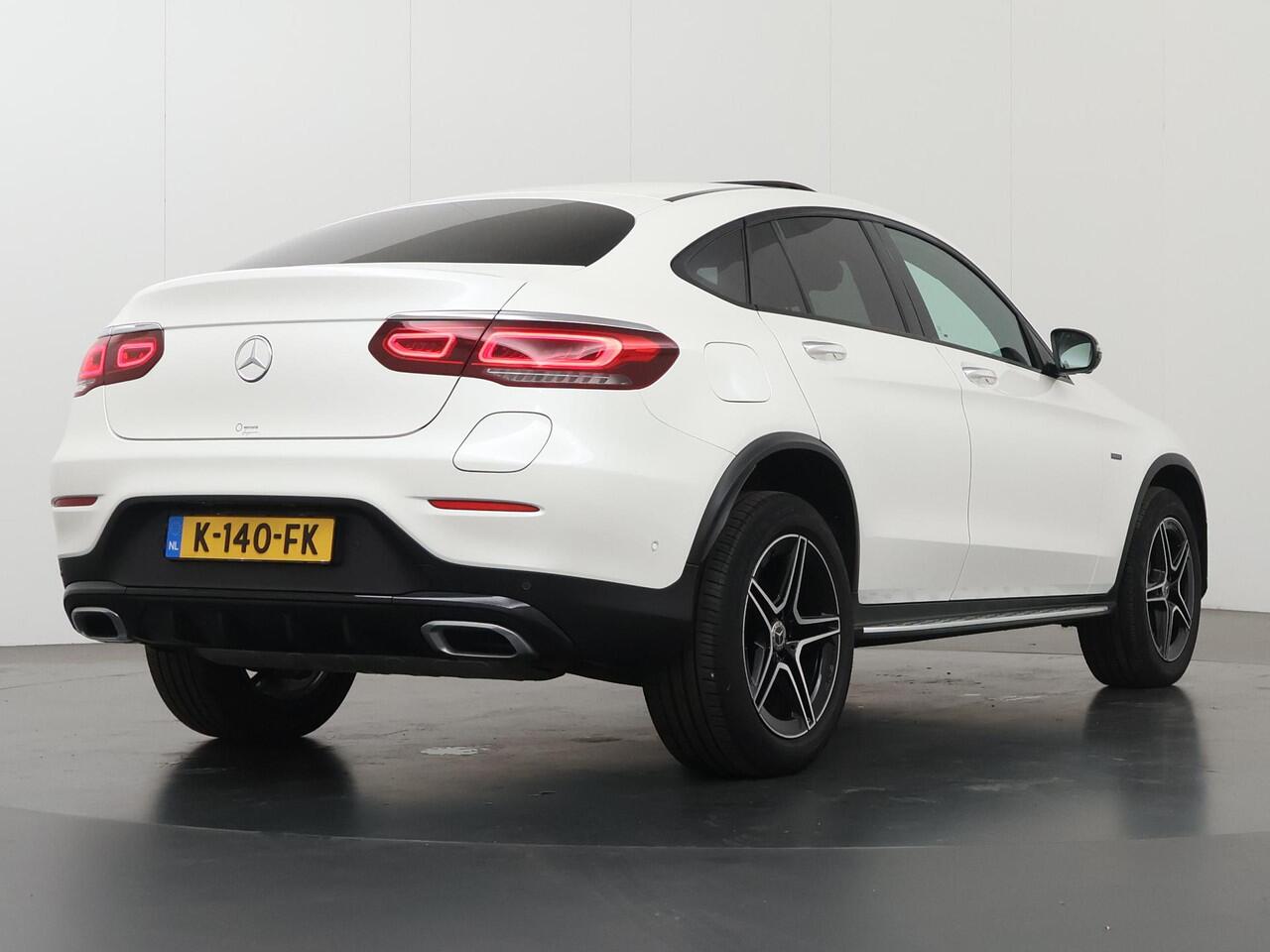 Mercedes-Benz GLC-KLASSE Coupé 300e 4MATIC Business Solution AMG | Night | Schuif/kanteldak | Burmester | Multibeam | 360 graden camera |