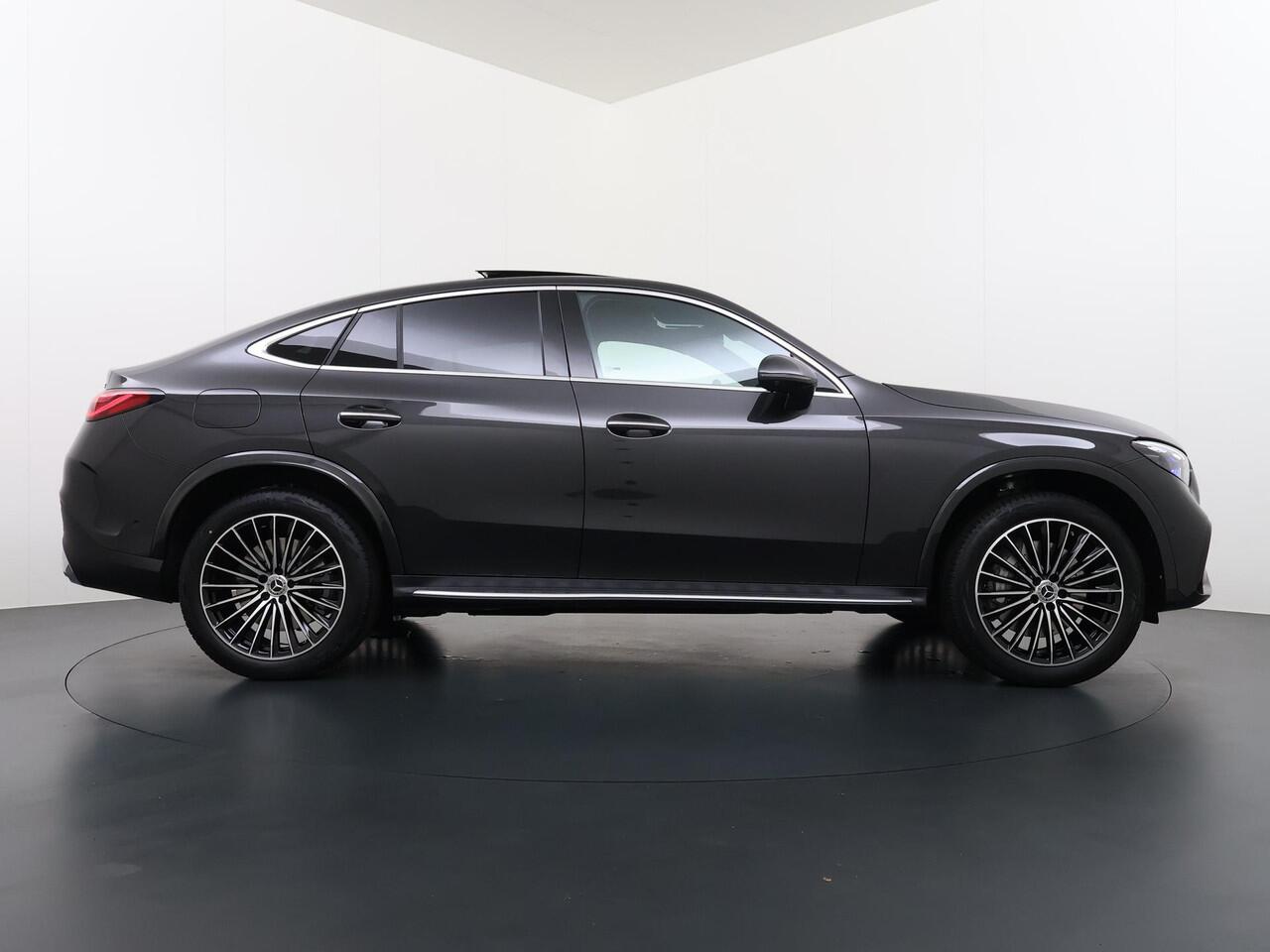 Mercedes-Benz GLC-KLASSE Coupé 300e 4MATIC Sport Edition | Panorama - Schuifdak | Trekhaak Wegklapbaar | Niveauregeling | 360° Camera | Digital Light | Burmester 3D Surround Sound | Memorystoelen | Verwarmd Stuurwiel