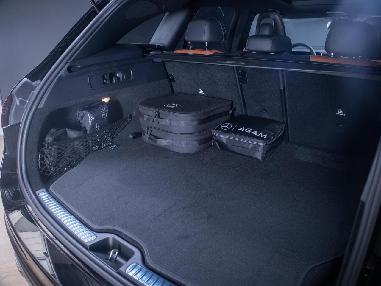 Mercedes-Benz GLC-KLASSE 300e 4MATIC AMG Line Panorama dak