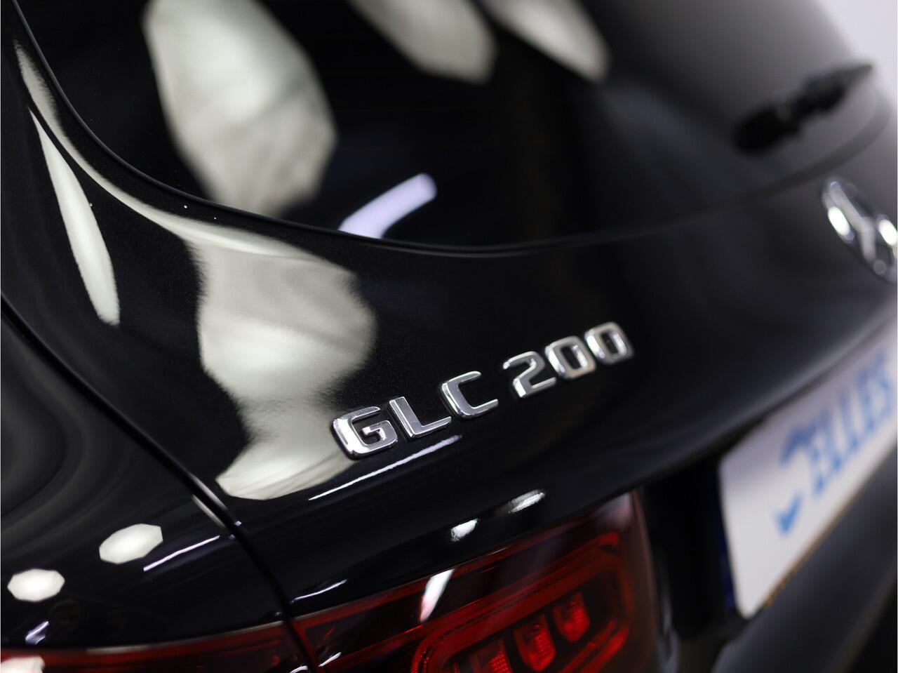 Mercedes-Benz GLC-KLASSE 200 4MATIC Business Solution AMG Burmester | Schuif-\kantel dak | AMG Pakket | Sfeer verlichting