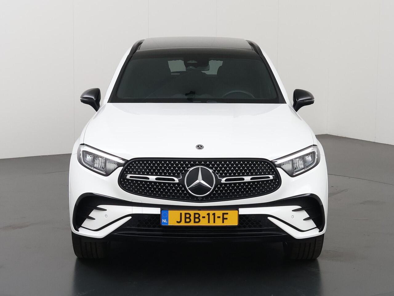 Mercedes-Benz GLC-KLASSE 300e 4MATIC AMG Line | Burmester | Panoramadak | Trekhaak | Memory | Keyless | Night pakket |