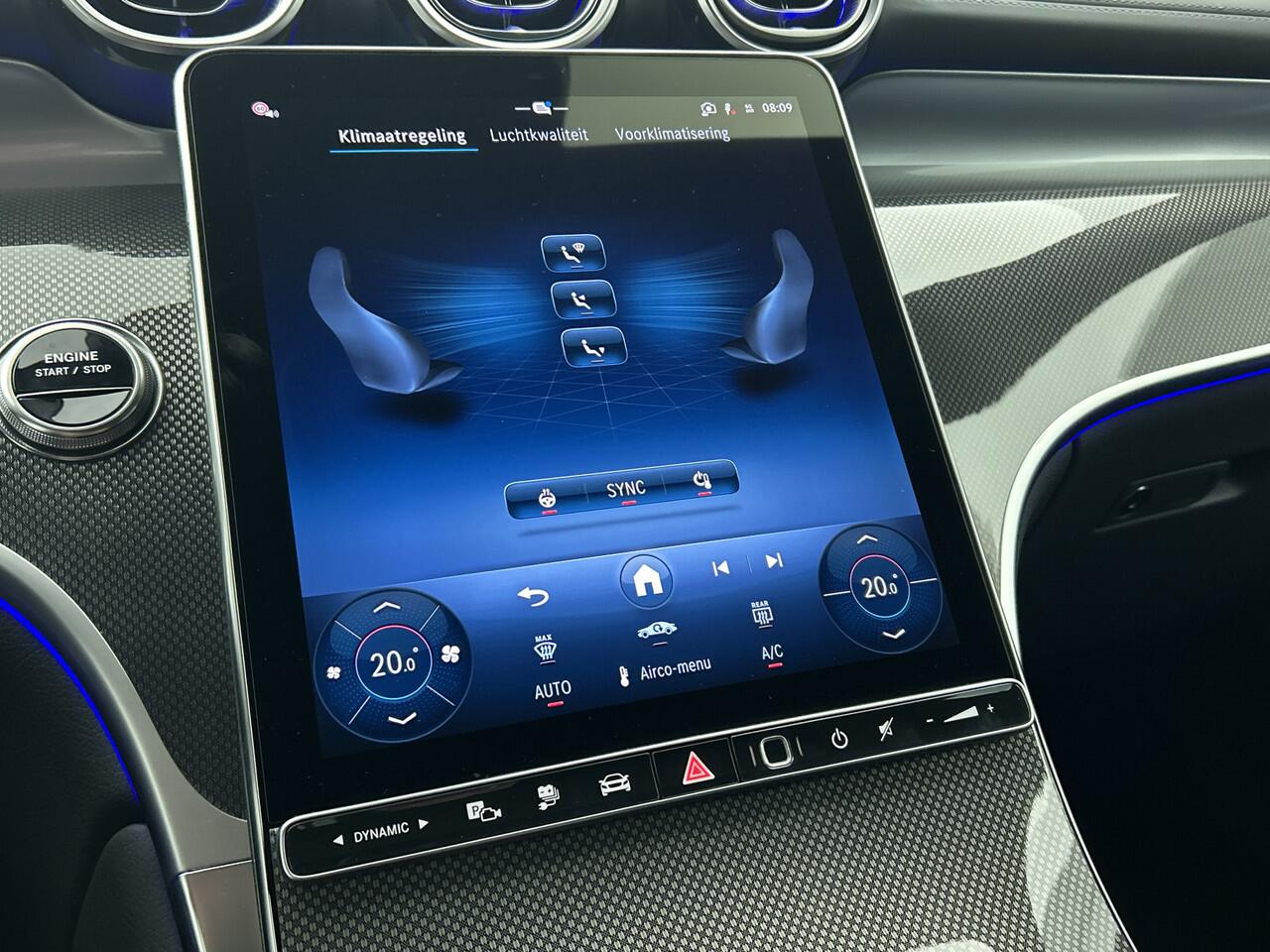 Mercedes-Benz GLC-KLASSE 300e 4MATIC Sport Edition | AMG Premium | Winter pakket | Nightpakket | Rijassistentiepakket Plus | Trekhaak | DIGITAL LIGHT | Parkeerpakket met 360°-camera |