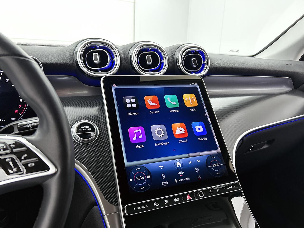 Mercedes-Benz GLC-KLASSE 300 e 4MATIC Plug-In Hybride | Trekhaak | Stuur en Stoelverwaming | Sfeerverlichting | Memory | Dode Hoek Ass | Inclusief 24 maanden Mercedes-Benz Certified garantie voor Europa.