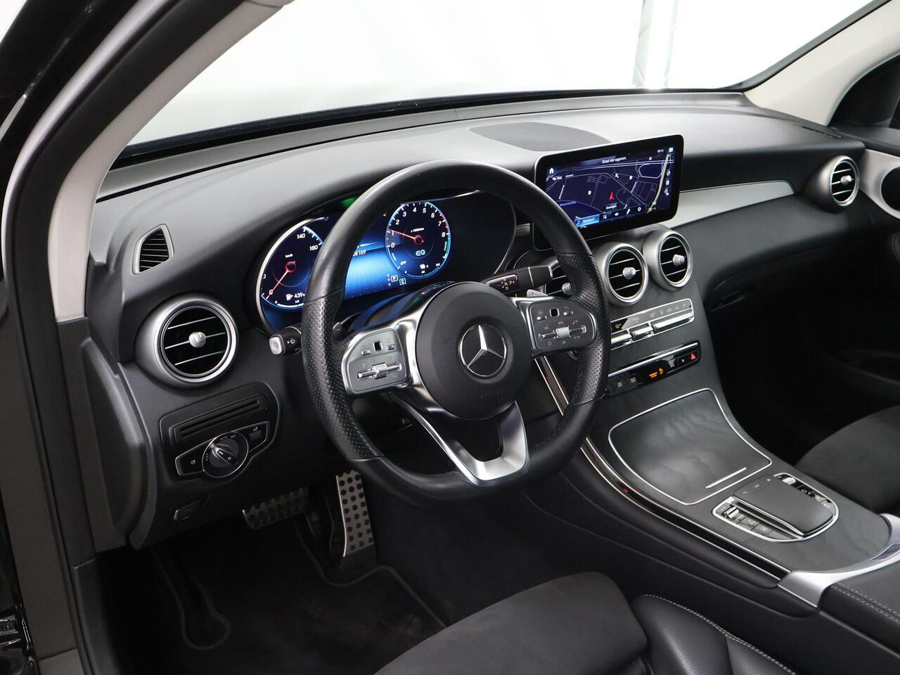 Mercedes-Benz GLC-KLASSE 300e 4MATIC Business Solution AMG | Night | 20" lichtmetalen velgen | Stoelverwarming | Sfeerverlichting |