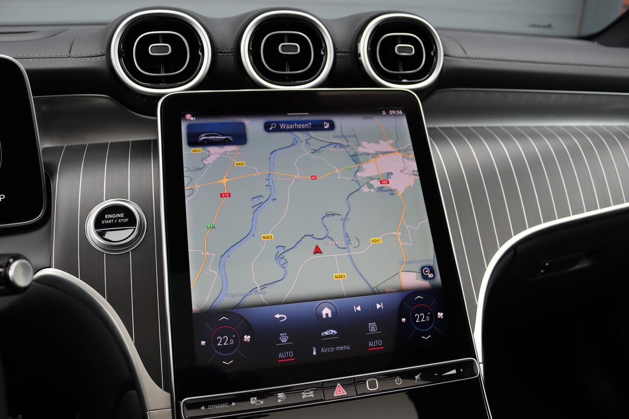 Mercedes-Benz GLC-KLASSE 300e 4MATIC Premium+ AMG Line Aut9 | Luchtvering | Achterasbesturing | Distronic+ | Burmester | Trekhaak | HUD | Verwarmd Stuurwiel | Digital Light | Keyless Go |