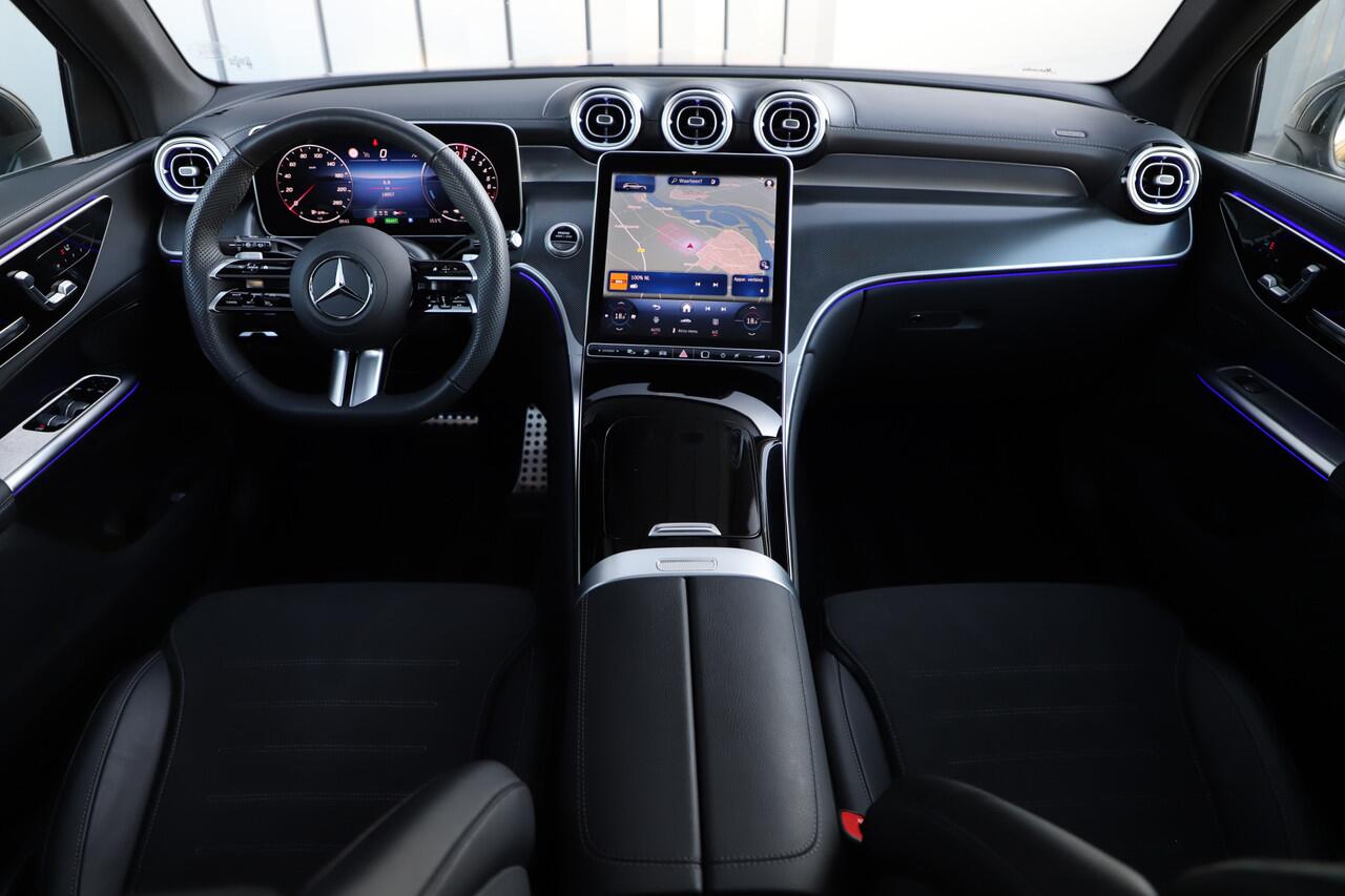 Mercedes-Benz GLC-KLASSE 300e AMG 4-Matic | 313PK | Pano | Sfeerverlichting | Distronic | Memory | Stuurwielverw. | Standkachel | Trekhaak | Stoelverw. | 2025.